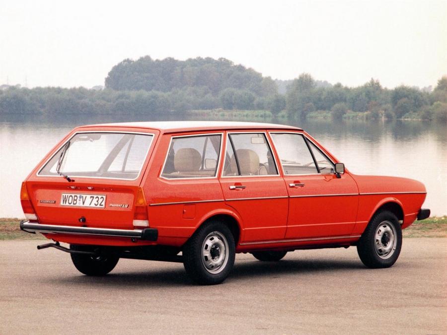  Volkswagen Passat Variant 1974 года  (фото 8 из 12)
